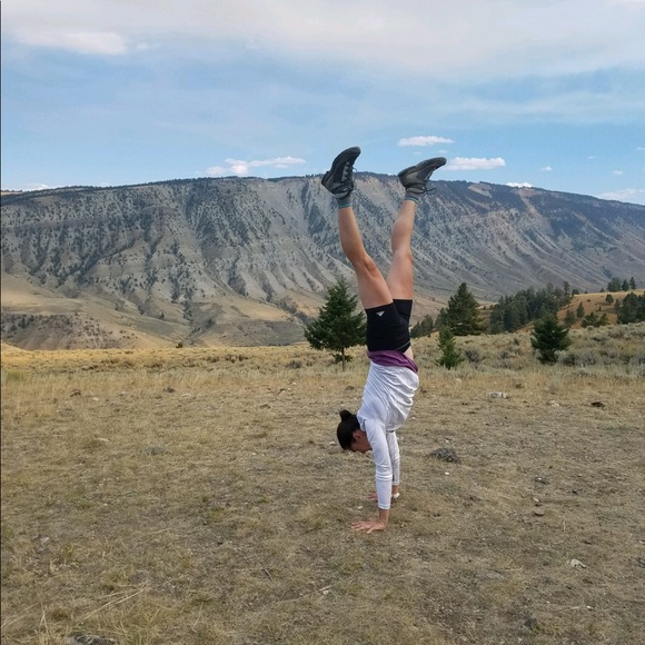 Meet your Posher, Karen - Picture 6 of 6